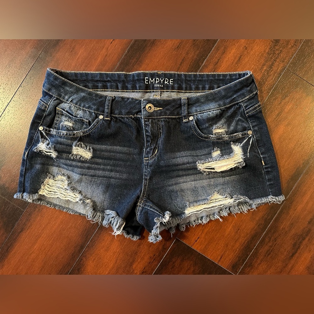 Empyre Shorts - Jenna